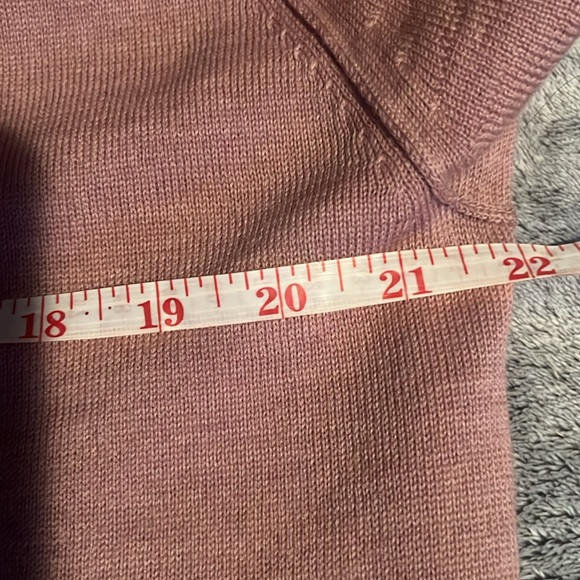 Banana Republic 100% merino wool sweater - Picture 6 of 7